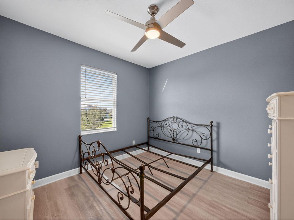 En Venta: $895,000 (5 camas, 4 baños, 3361 Pies cuadrados)