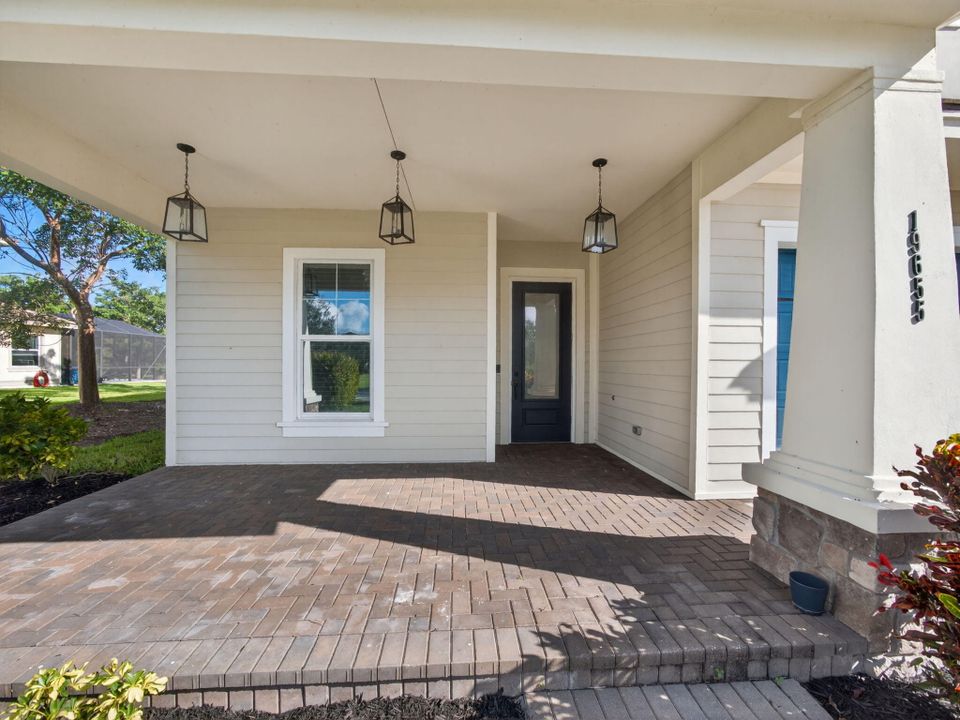 En Venta: $895,000 (5 camas, 4 baños, 3361 Pies cuadrados)