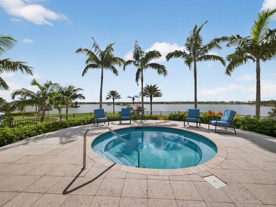 En Venta: $895,000 (5 camas, 4 baños, 3361 Pies cuadrados)