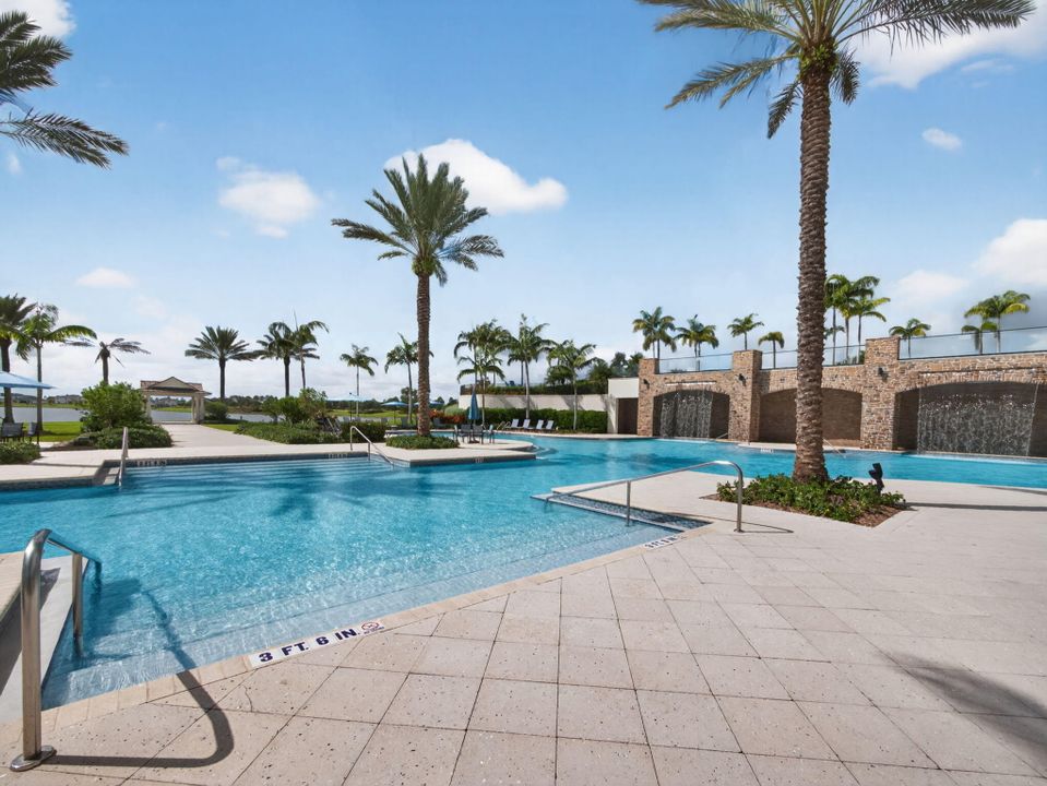 En Venta: $895,000 (5 camas, 4 baños, 3361 Pies cuadrados)