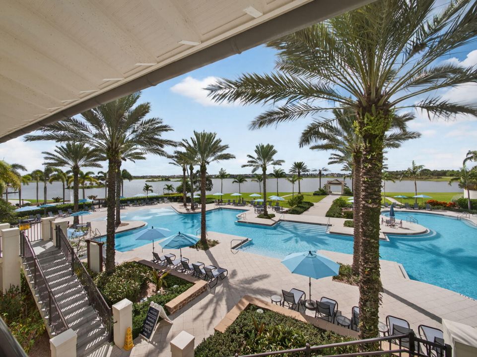 En Venta: $895,000 (5 camas, 4 baños, 3361 Pies cuadrados)