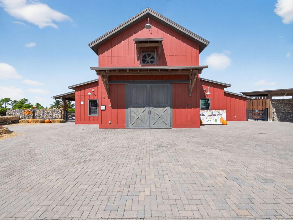 En Venta: $895,000 (5 camas, 4 baños, 3361 Pies cuadrados)