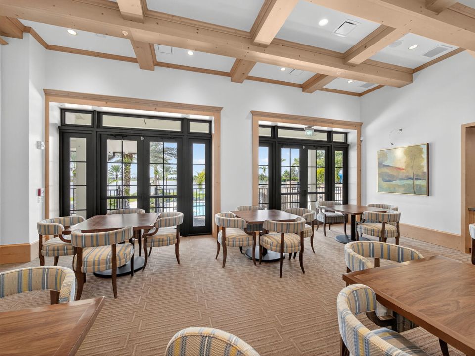 En Venta: $895,000 (5 camas, 4 baños, 3361 Pies cuadrados)