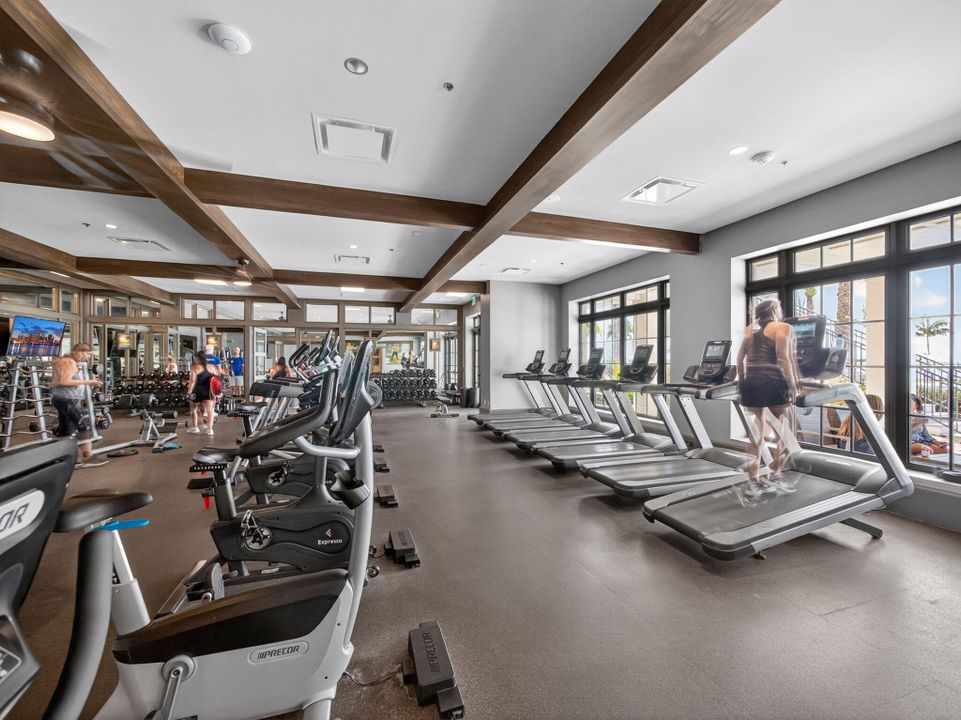 En Venta: $895,000 (5 camas, 4 baños, 3361 Pies cuadrados)