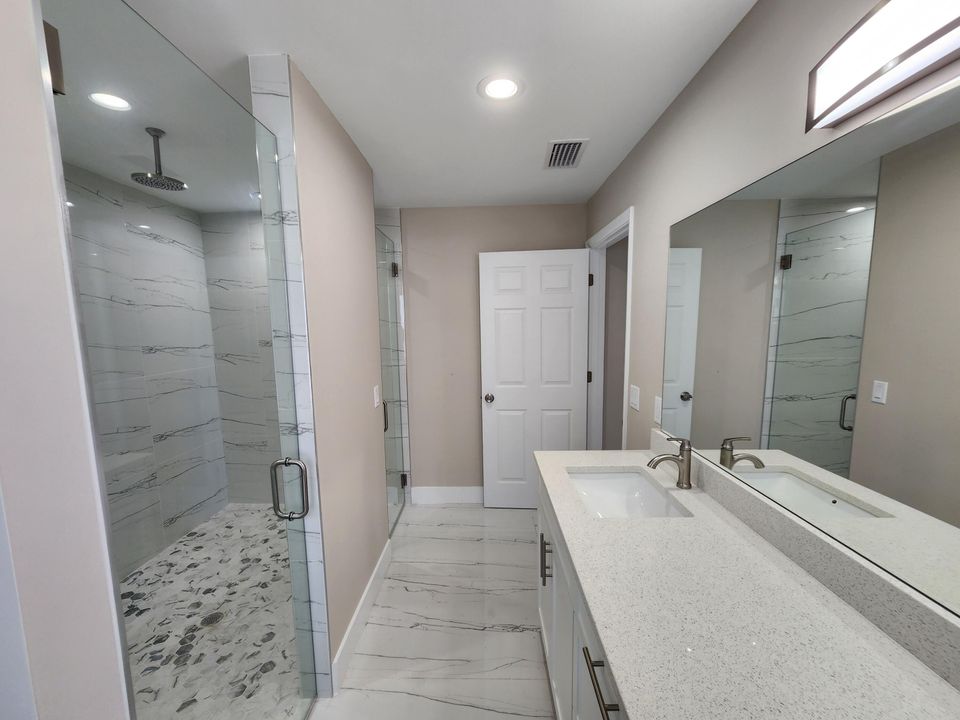 For Sale: $368,000 (3 beds, 2 baths, 1885 Square Feet)