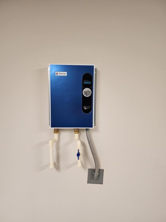 For Sale: $368,000 (3 beds, 2 baths, 1885 Square Feet)