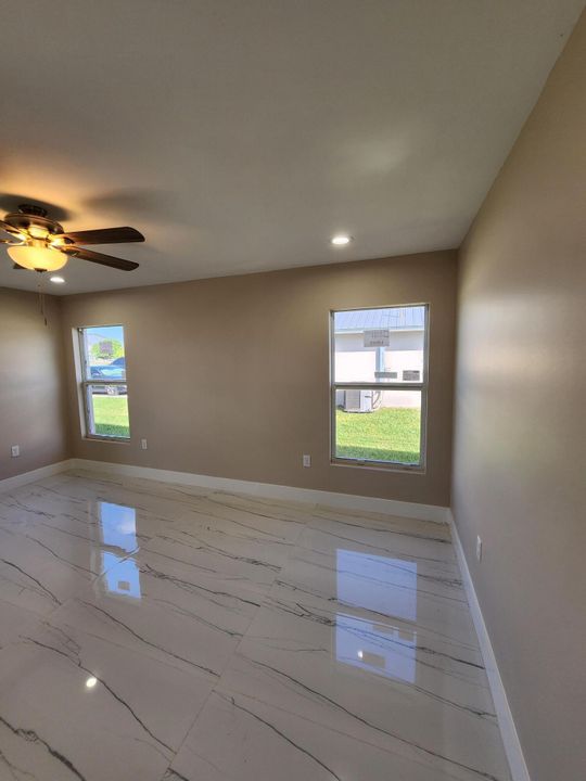 For Sale: $368,000 (3 beds, 2 baths, 1885 Square Feet)