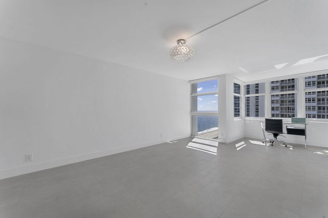 Под контрактом: $3,750 (2 спален, 2 ванн, 1600 Квадратных фут)