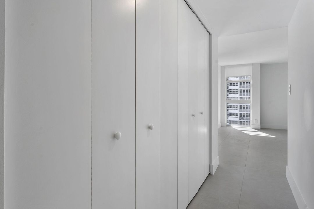 Под контрактом: $3,750 (2 спален, 2 ванн, 1600 Квадратных фут)