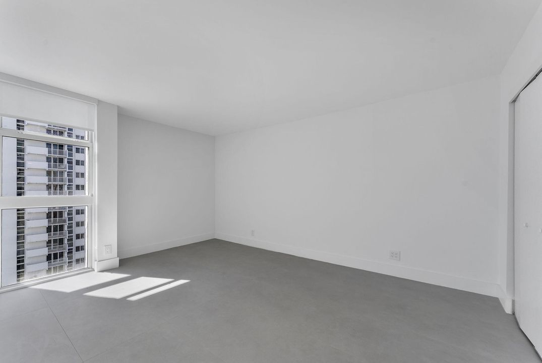 Под контрактом: $3,750 (2 спален, 2 ванн, 1600 Квадратных фут)