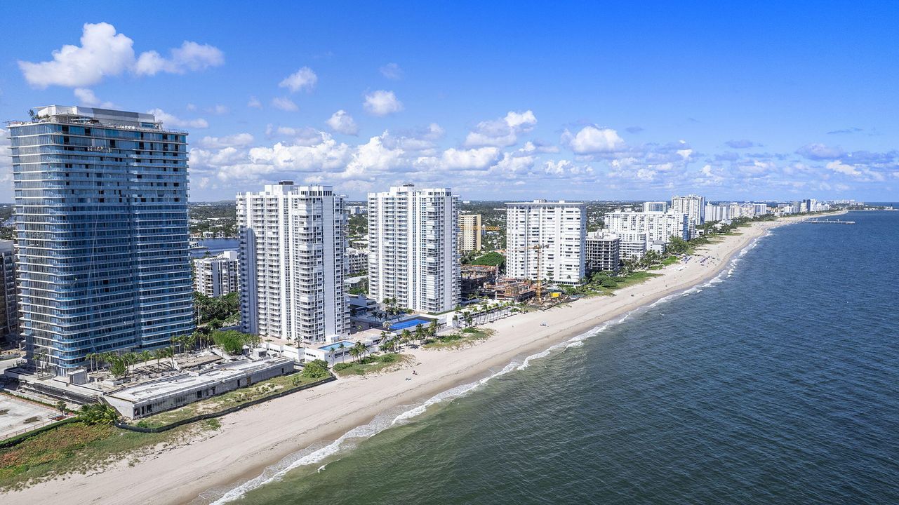 Под контрактом: $3,750 (2 спален, 2 ванн, 1600 Квадратных фут)