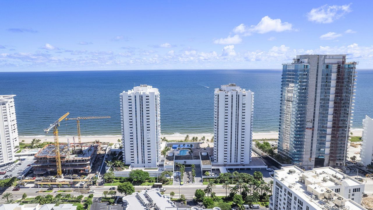 Под контрактом: $3,750 (2 спален, 2 ванн, 1600 Квадратных фут)