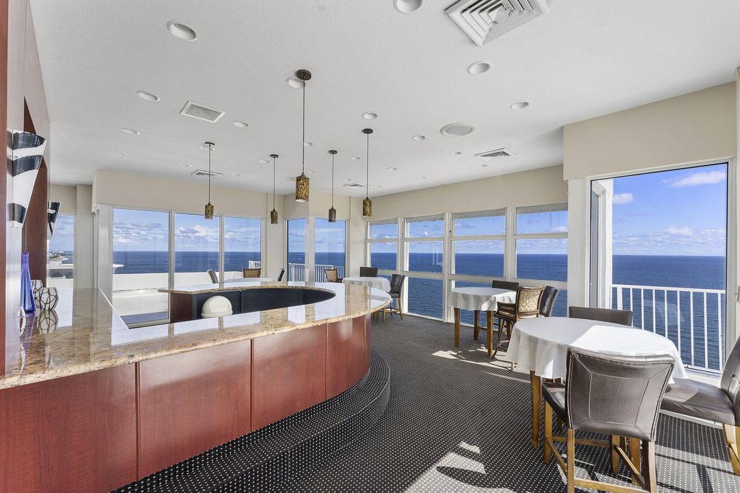 Под контрактом: $3,750 (2 спален, 2 ванн, 1600 Квадратных фут)