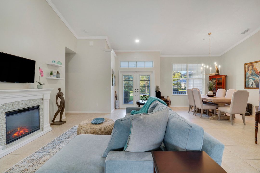 For Sale: $835,000 (3 beds, 2 baths, 2066 Square Feet)