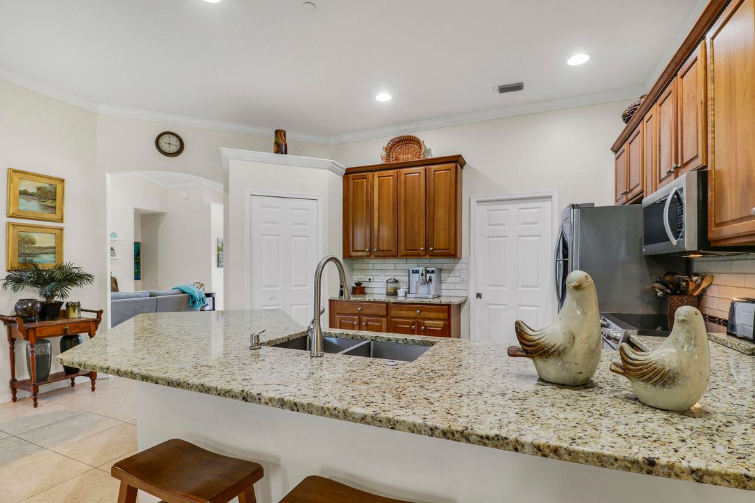 For Sale: $835,000 (3 beds, 2 baths, 2066 Square Feet)