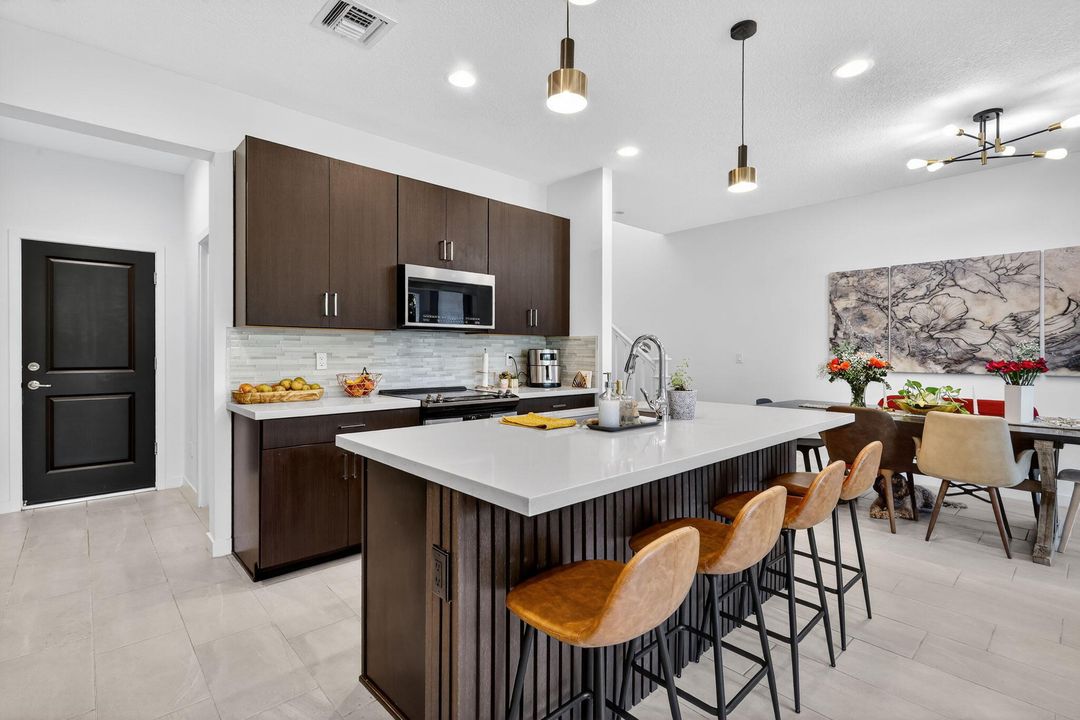 For Sale: $539,900 (3 beds, 2 baths, 1777 Square Feet)