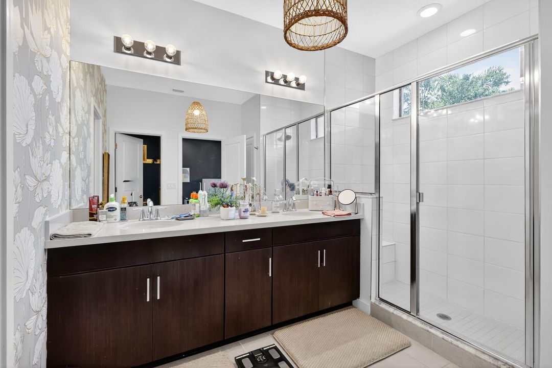 For Sale: $539,900 (3 beds, 2 baths, 1777 Square Feet)