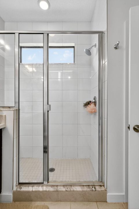 For Sale: $539,900 (3 beds, 2 baths, 1777 Square Feet)