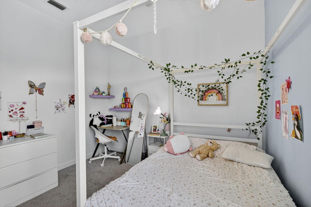 For Sale: $539,900 (3 beds, 2 baths, 1777 Square Feet)