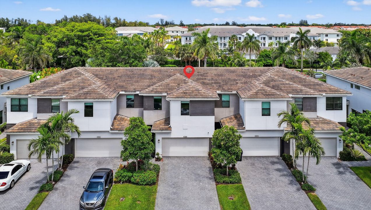 For Sale: $539,900 (3 beds, 2 baths, 1777 Square Feet)