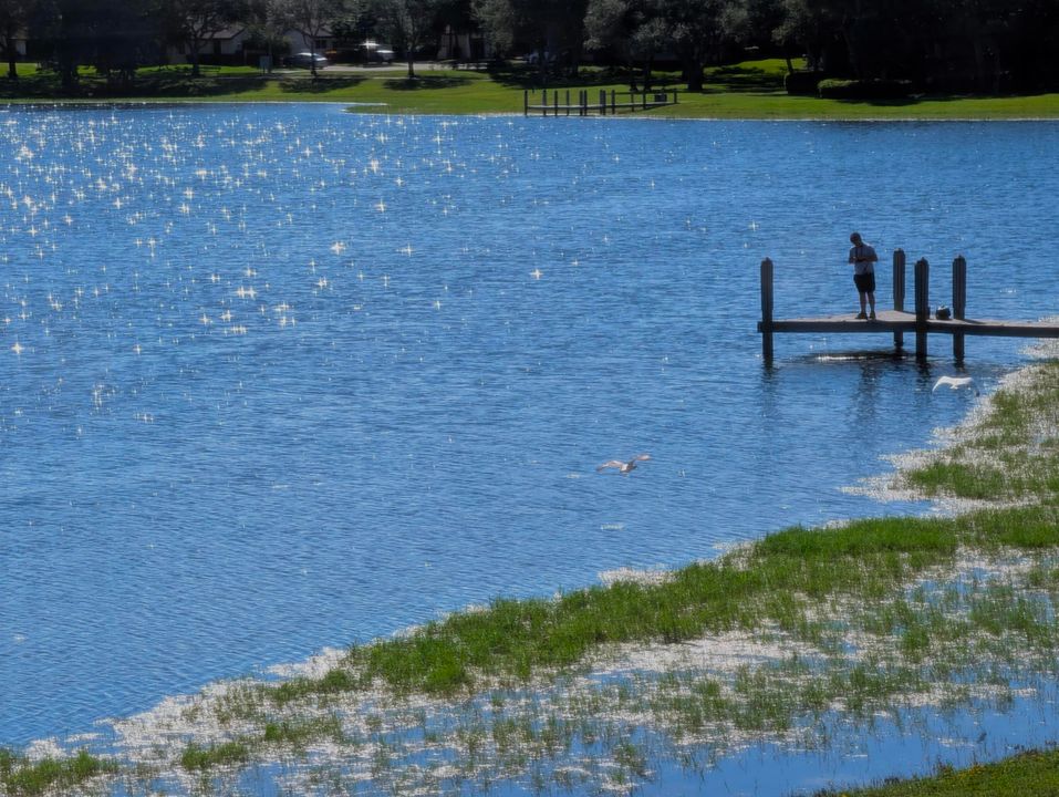 合同活跃: $424,900 (3 贝兹, 2 浴室, 1178 平方英尺)