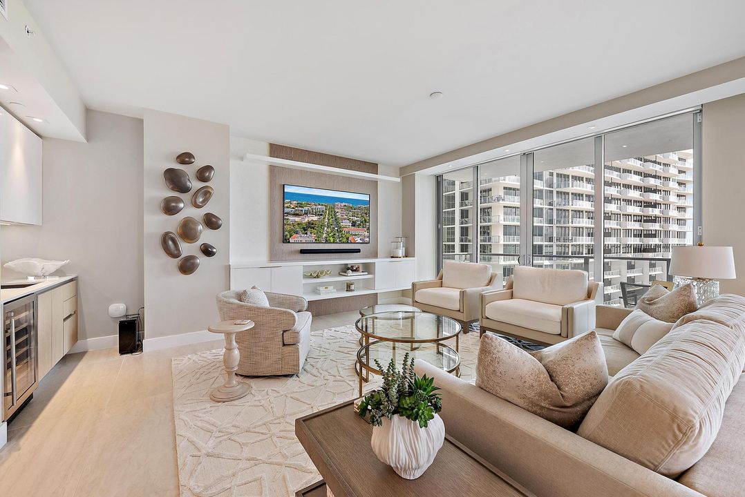 For Sale: $3,425,000 (2 beds, 3 baths, 2525 Square Feet)