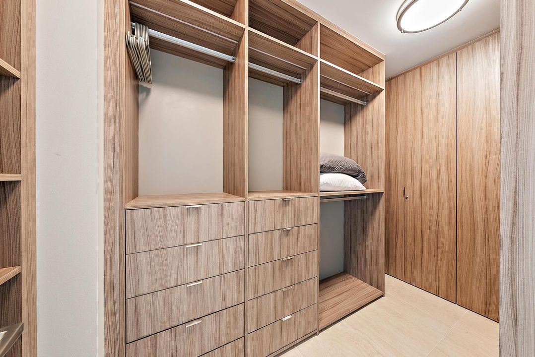 For Sale: $3,425,000 (2 beds, 3 baths, 2525 Square Feet)