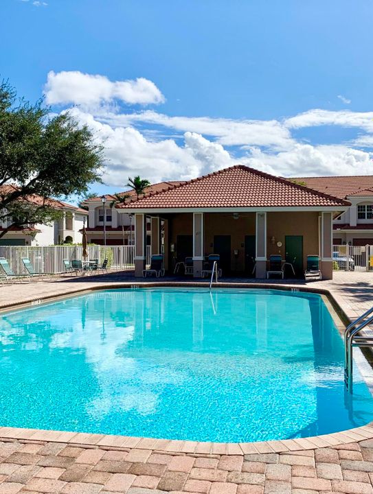 Под контрактом: $3,200 (3 спален, 2 ванн, 2209 Квадратных фут)