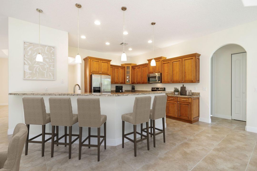 待售: $1,650,000 (4 贝兹, 3 浴室, 3000 平方英尺)