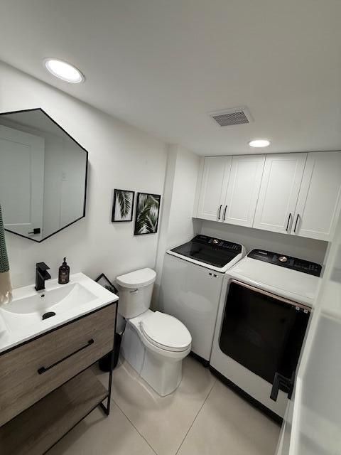 For Sale: $299,900 (2 beds, 2 baths, 1236 Square Feet)