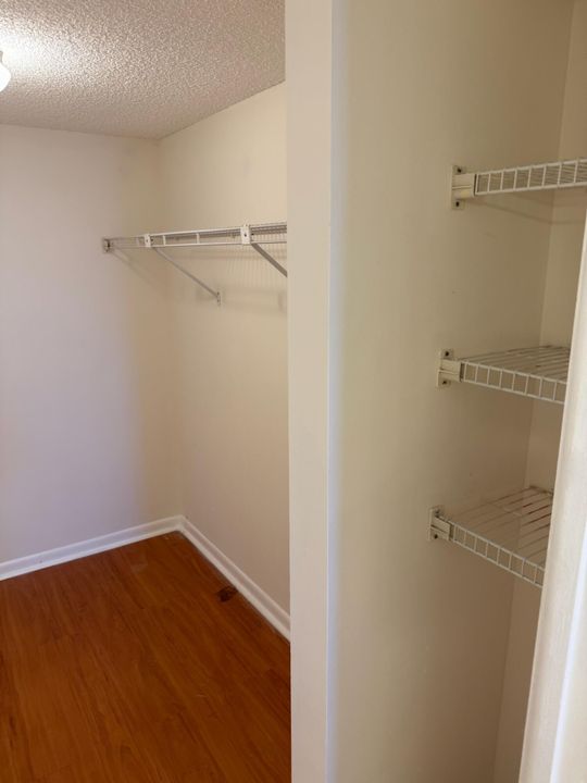 For Sale: $169,000 (2 beds, 2 baths, 1350 Square Feet)