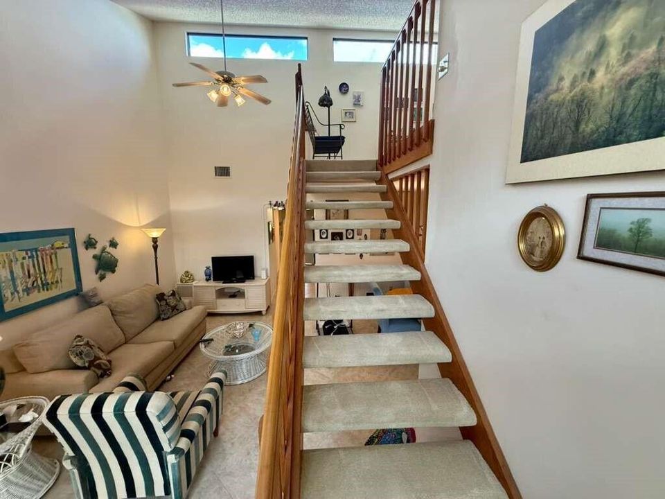 For Sale: $174,900 (1 beds, 2 baths, 1125 Square Feet)