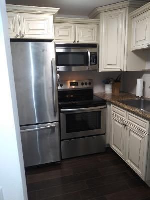 For Rent: $1,395 (1 beds, 1 baths, 585 Square Feet)
