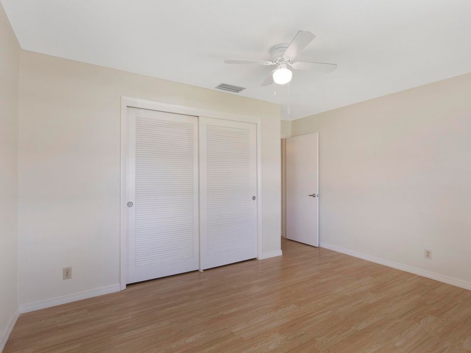 For Rent: $2,300 (2 beds, 2 baths, 1128 Square Feet)