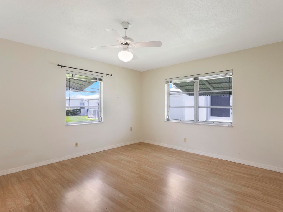 For Rent: $2,300 (2 beds, 2 baths, 1128 Square Feet)