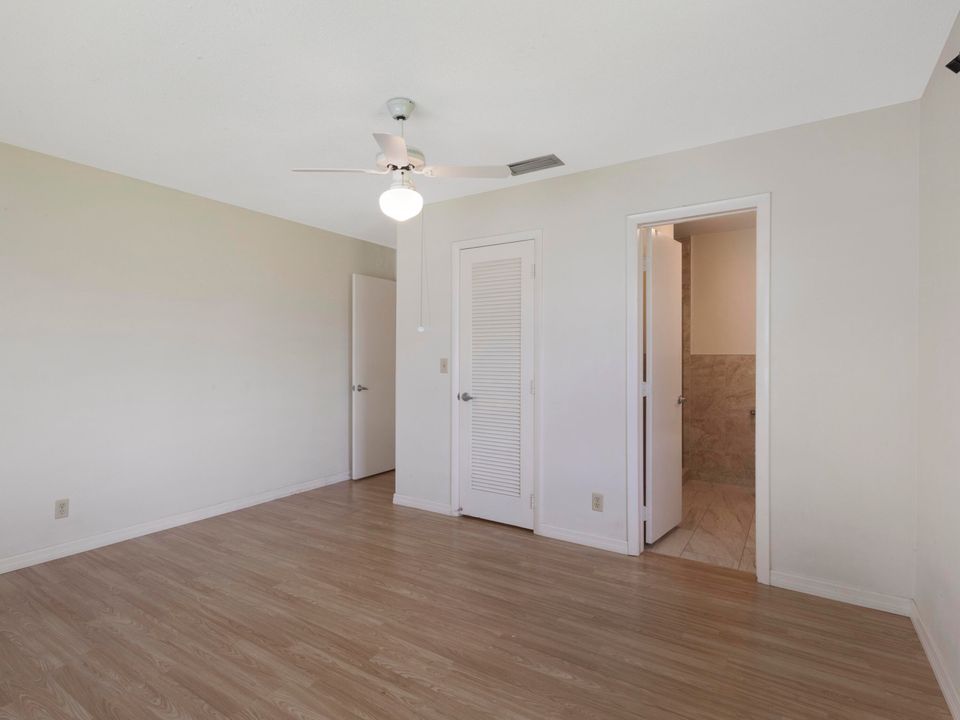 For Rent: $2,300 (2 beds, 2 baths, 1128 Square Feet)
