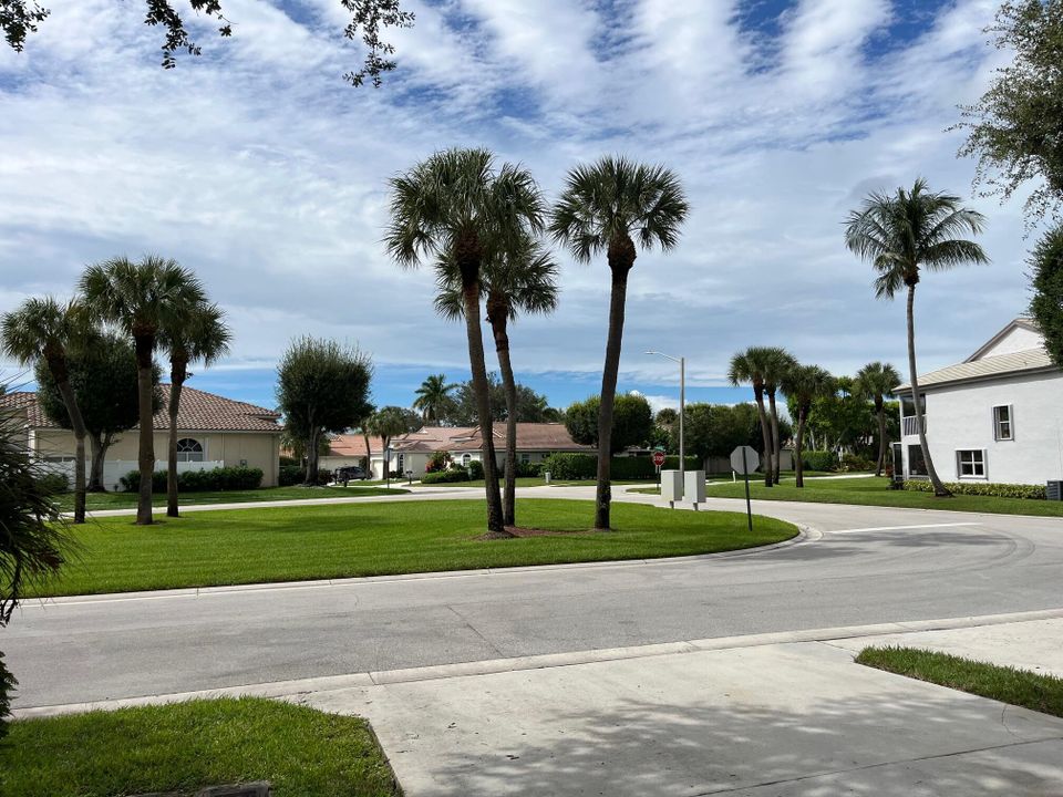 合同活跃: $3,250 (3 贝兹, 2 浴室, 1818 平方英尺)