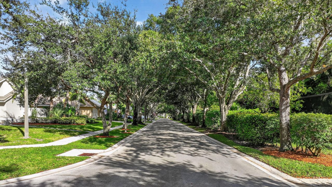 На продажу: $750,000 (3 спален, 2 ванн, 2069 Квадратных фут)