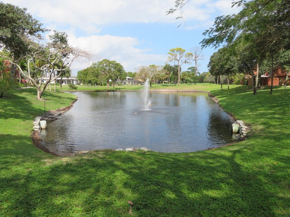 For Sale: $344,900 (2 beds, 2 baths, 1288 Square Feet)