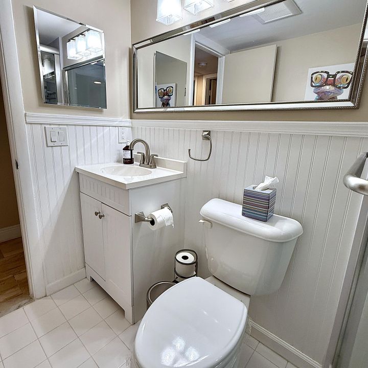 For Sale: $179,900 (2 beds, 1 baths, 820 Square Feet)