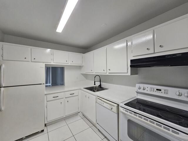For Rent: $1,825 (2 beds, 2 baths, 949 Square Feet)