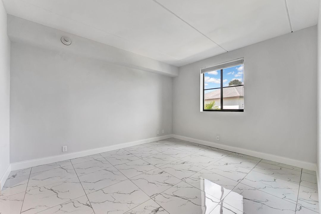 В аренду: $3,800 (3 спален, 2 ванн, 1390 Квадратных фут)