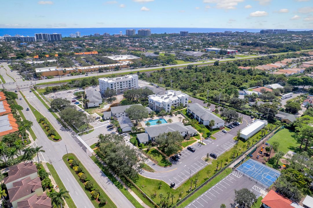 В аренду: $3,800 (3 спален, 2 ванн, 1390 Квадратных фут)