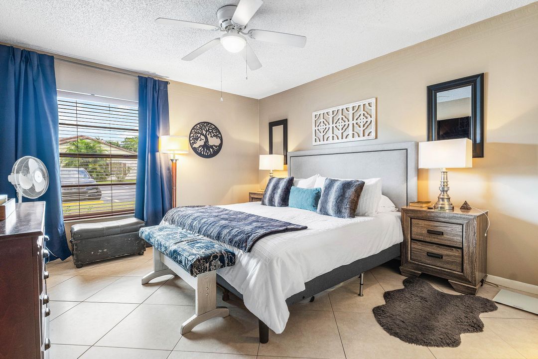 Active With Contract: $225,000 (2 beds, 2 baths, 1182 Square Feet)