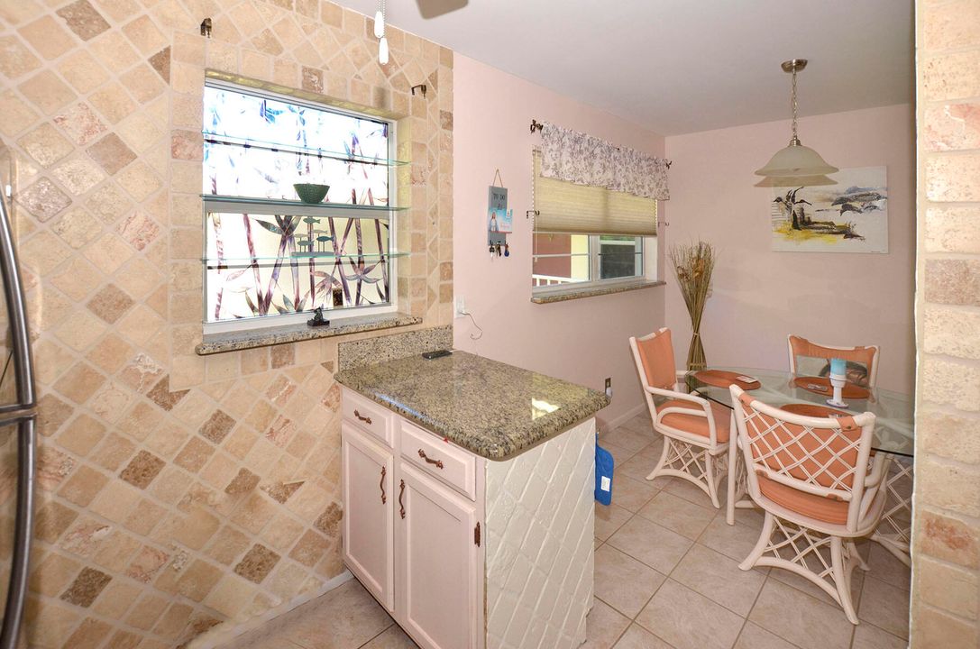 For Sale: $175,077 (2 beds, 2 baths, 1000 Square Feet)