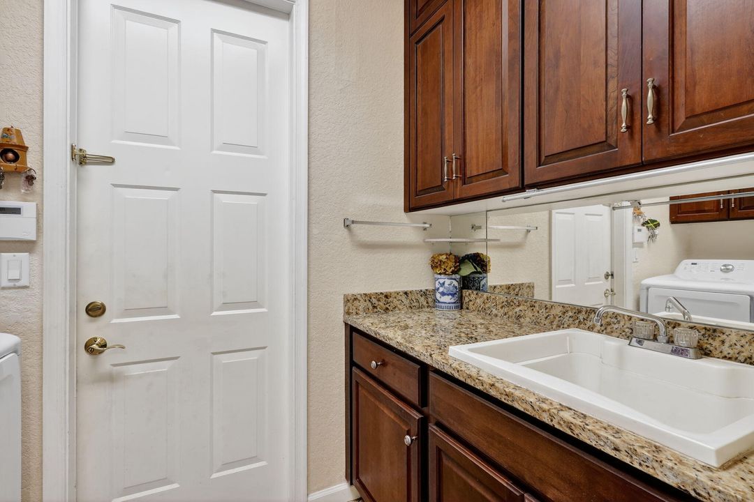 For Sale: $1,049,900 (5 beds, 4 baths, 3709 Square Feet)