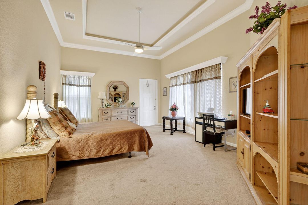 For Sale: $1,049,900 (5 beds, 4 baths, 3709 Square Feet)