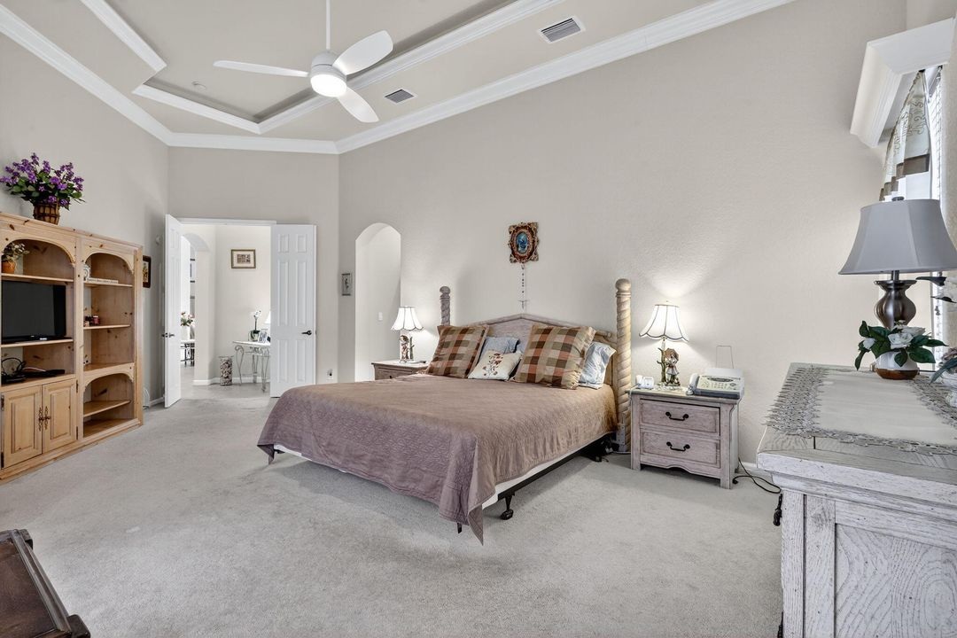 For Sale: $1,049,900 (5 beds, 4 baths, 3709 Square Feet)