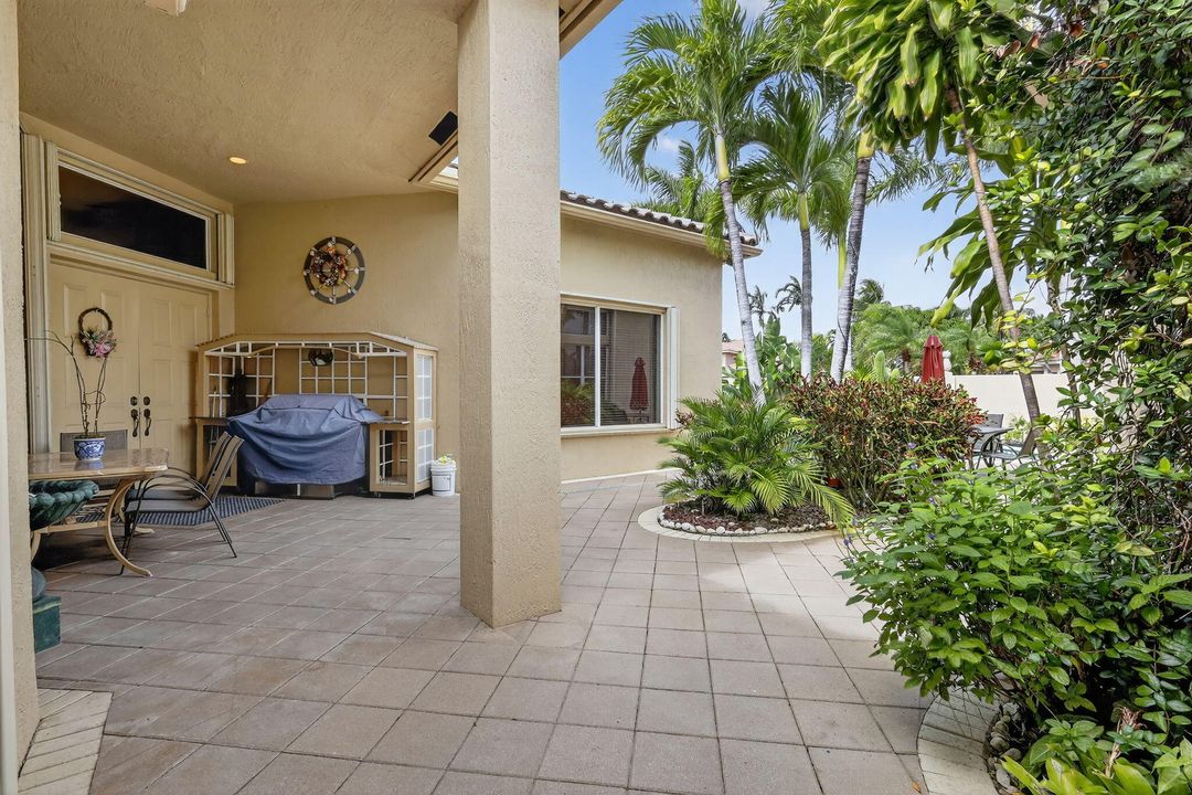 For Sale: $1,049,900 (5 beds, 4 baths, 3709 Square Feet)