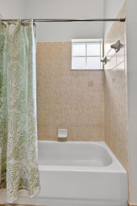 For Sale: $1,049,900 (5 beds, 4 baths, 3709 Square Feet)